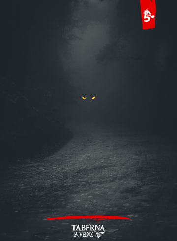 Un bosque oscuro y con niebla, un sendero que se pierde en la profundidad del bosque y, a lo lejos, se pueden vislumbrar unos ojos amarillos de una bestia.